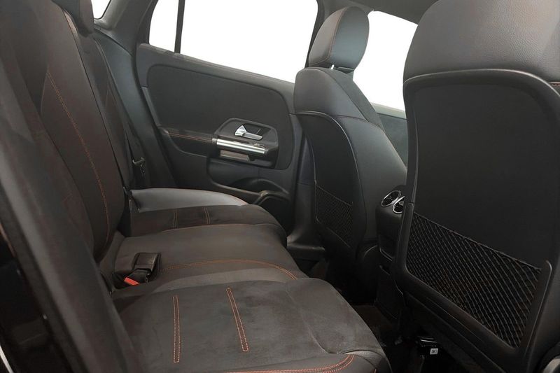 Mercedes GLA250 bild 18