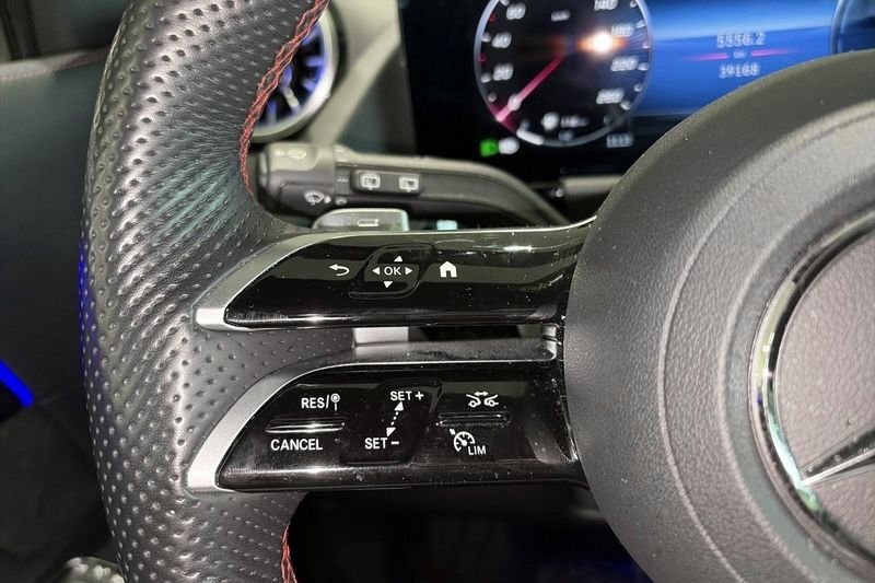 Mercedes GLA250 bild 7