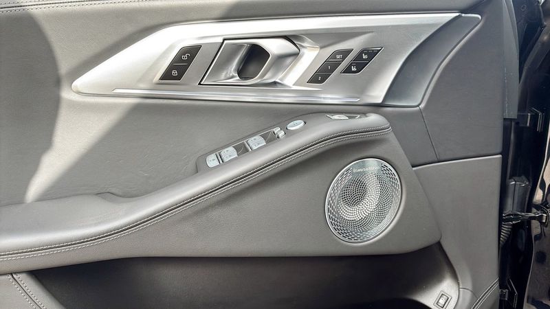 BMW XM bild 10