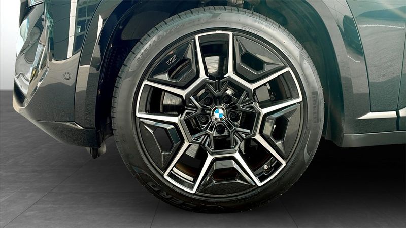 BMW XM bild 9