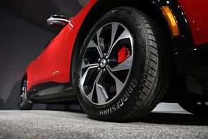 Ford Mustang Mach-E bild 15