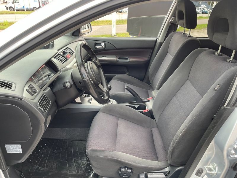 Mitsubishi Lancer bild 10