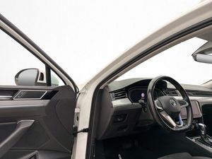 Volkswagen Passat bild 10