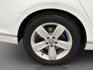 Volkswagen Passat bild 36