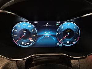 Mercedes GLC220 bild 12