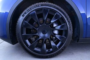 Tesla Model Y bild 27