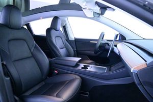 Tesla Model Y bild 12