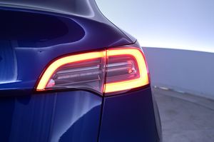 Tesla Model Y bild 26