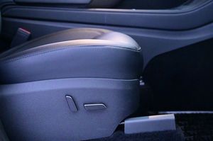 Tesla Model Y bild 13