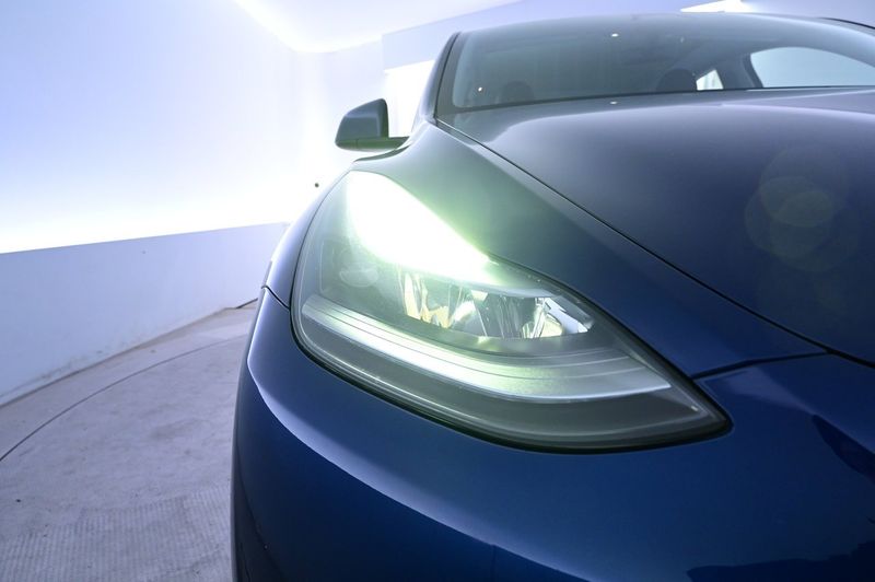 Tesla Model Y bild 25