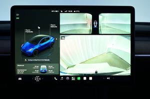 Tesla Model Y bild 18