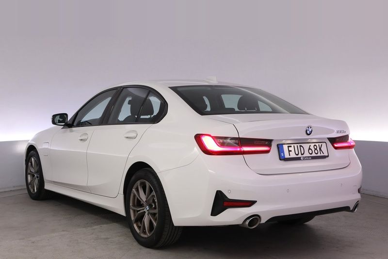 BMW 330 bild 4
