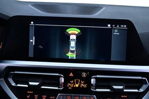 BMW 330 bild 14