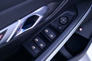 BMW 330 bild 10