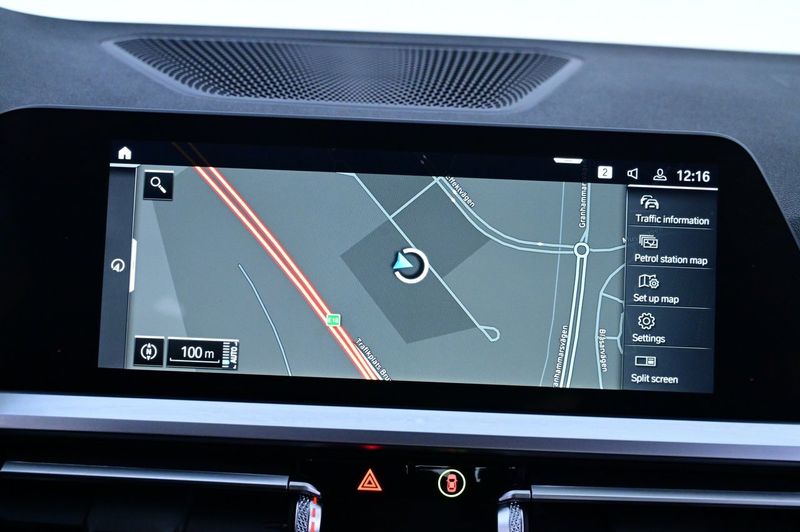 BMW 330 bild 15