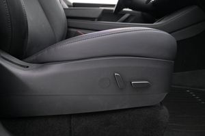 Tesla Model Y bild 13