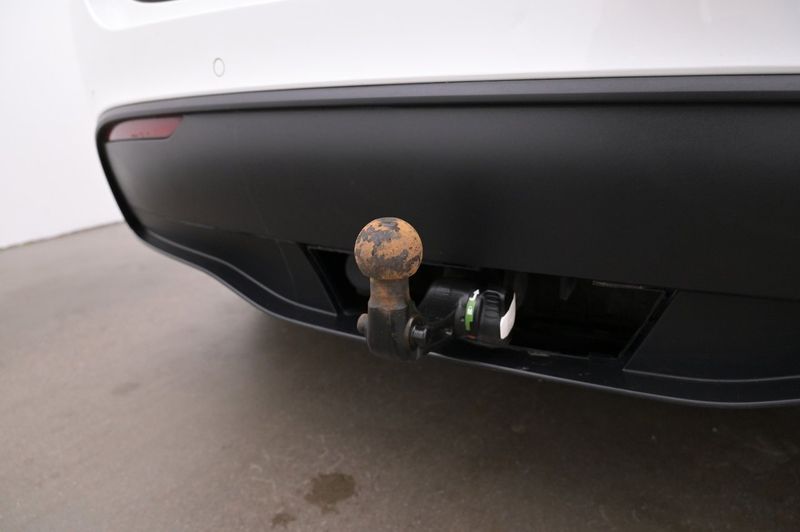 Tesla Model Y bild 26