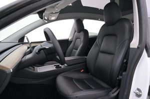 Tesla Model Y bild 9