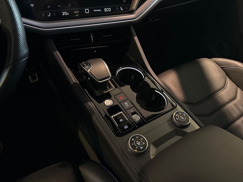 Volkswagen Touareg bild 16
