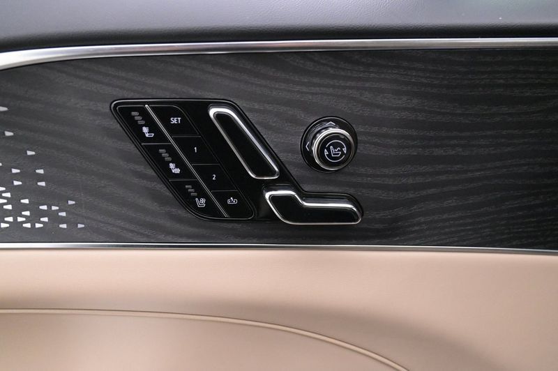 Cadillac Lyriq bild 12