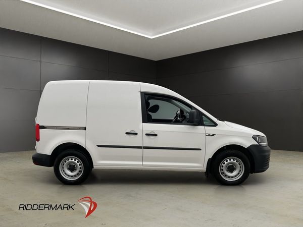 Volkswagen Caddy 102hk D-Värm PDC Drag Bluetooth Farthållare - 2019