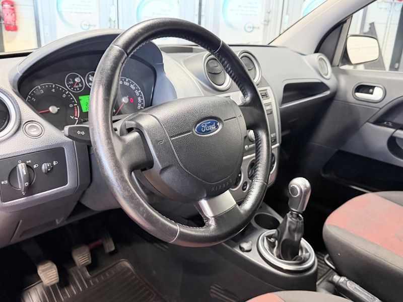 Ford Fiesta bild 6