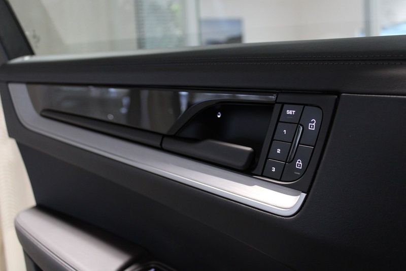 Porsche Cayenne bild 17