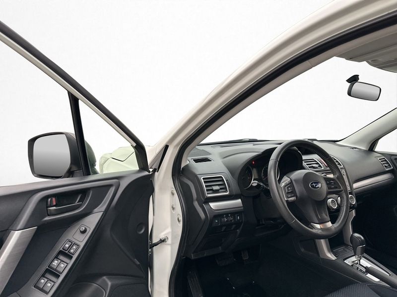 Subaru Forester bild 8