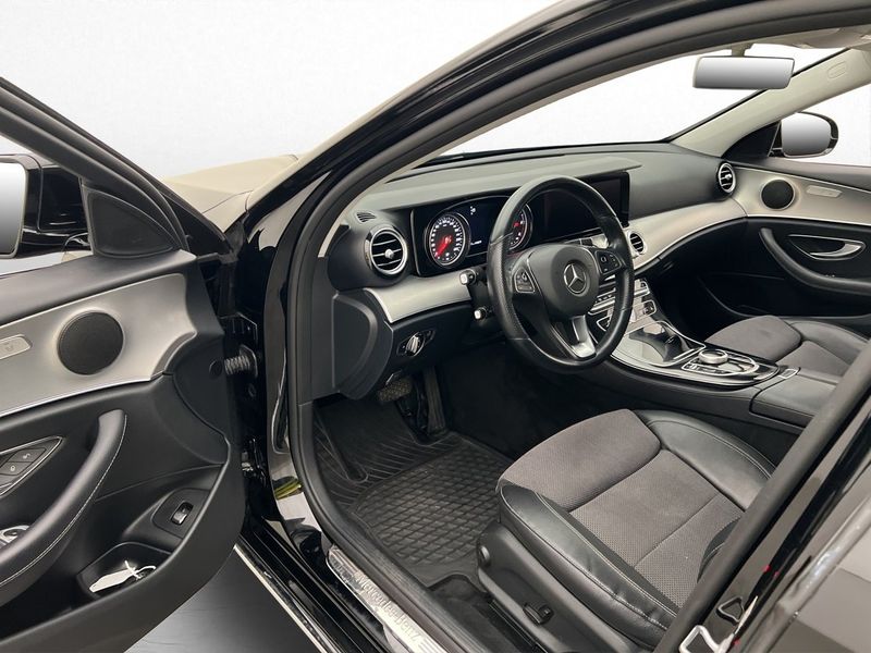 Mercedes E200 bild 8