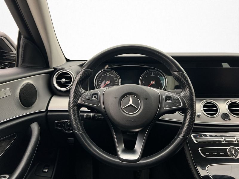 Mercedes E200 bild 10