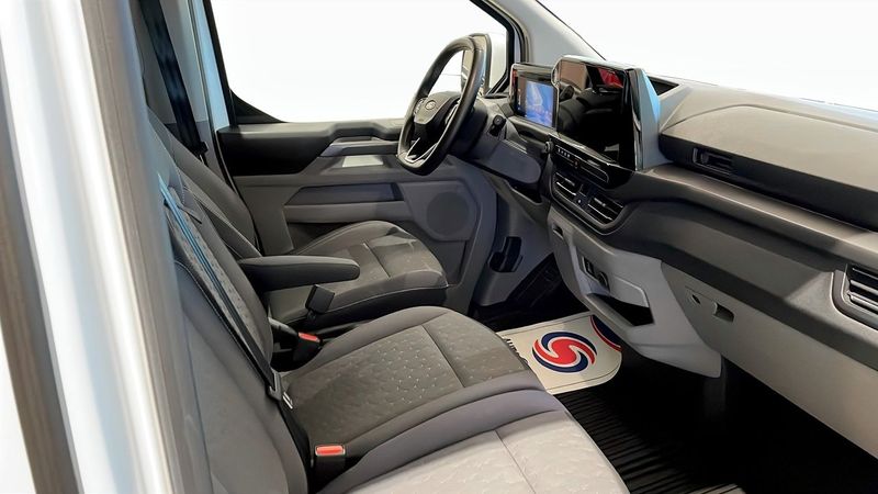 Ford Tourneo Custom bild 3