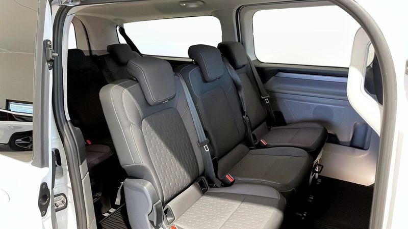 Ford Tourneo Custom bild 5