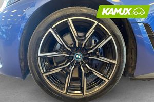 BMW i4 bild 8