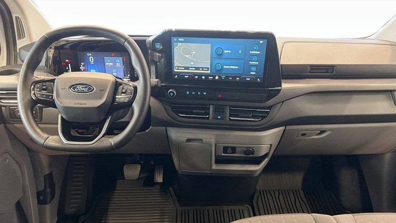 Ford Tourneo Custom bild 4