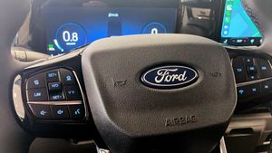 Ford Custom bild 15