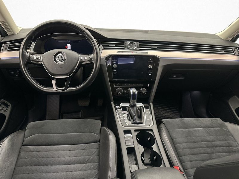Volkswagen Passat bild 13