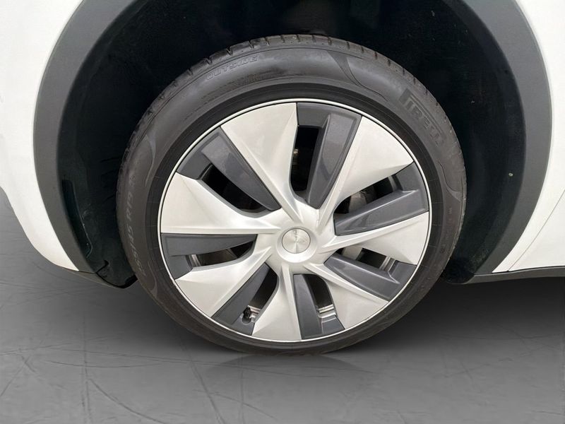 Tesla Model Y bild 26