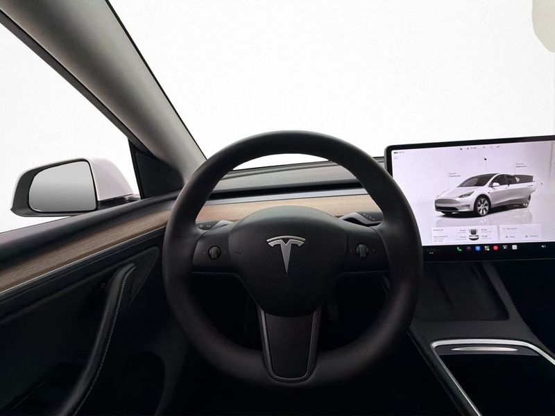 Tesla Model Y bild 25