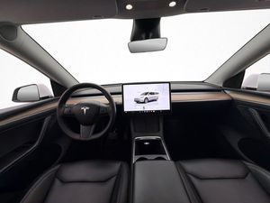Tesla Model Y bild 15