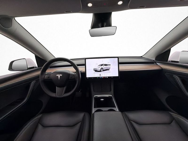 Tesla Model Y bild 15