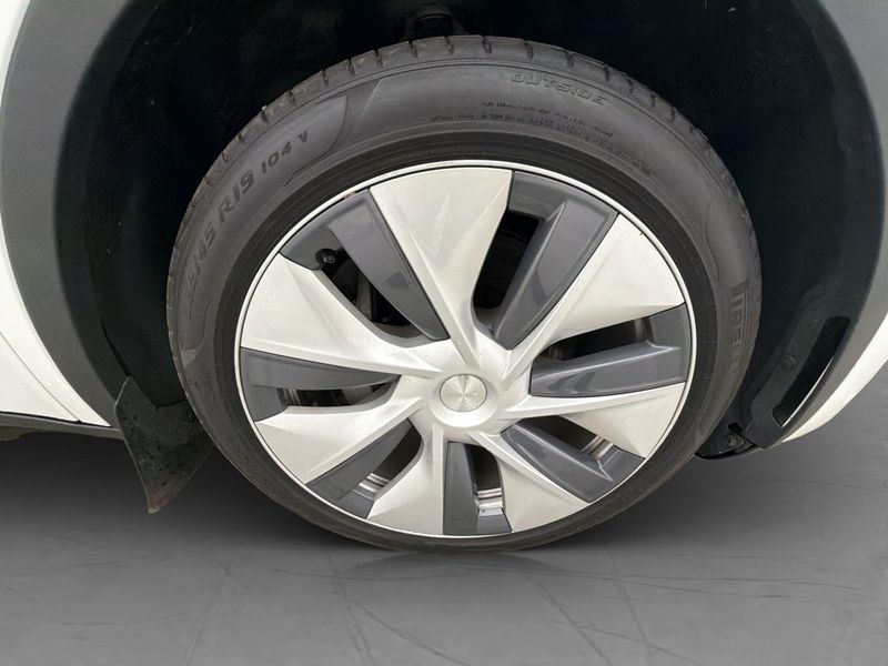 Tesla Model Y bild 29