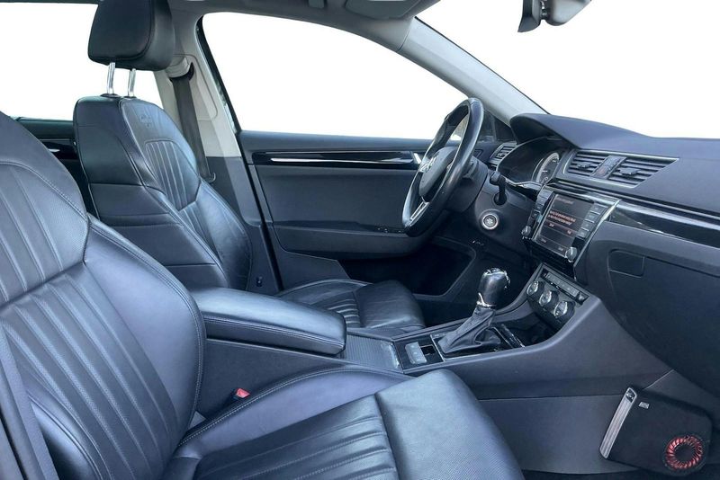 Skoda Superb bild 7