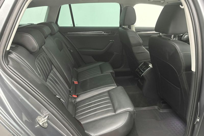 Skoda Superb bild 7