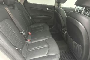 Kia Optima bild 8
