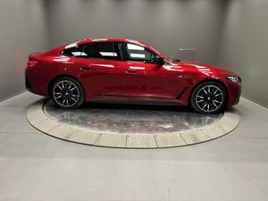 BMW i4 bild 6