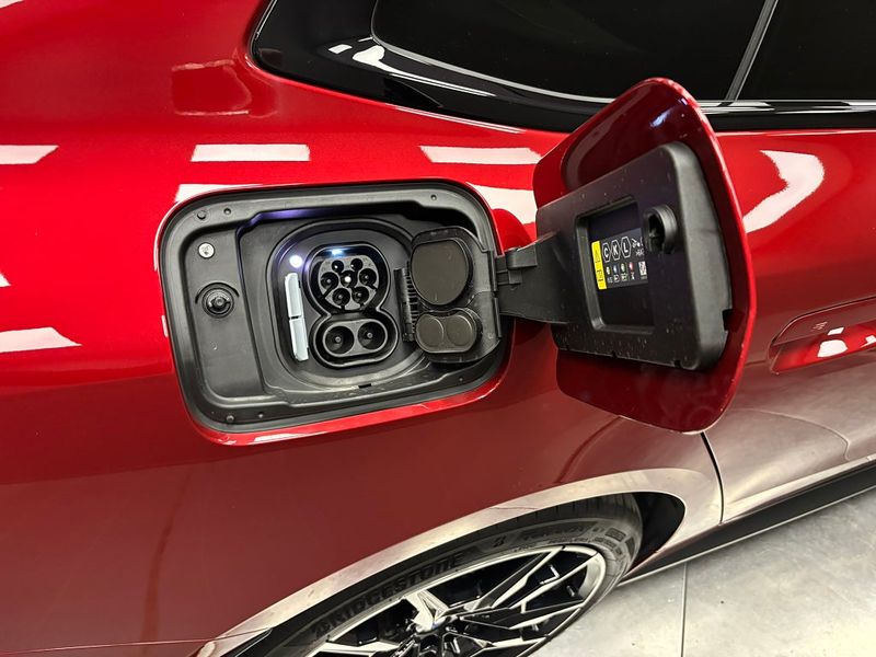 BMW i4 bild 11