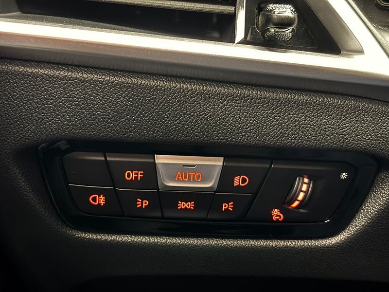 BMW i4 bild 35
