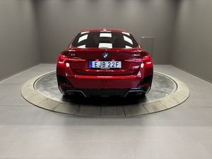 BMW i4 bild 4