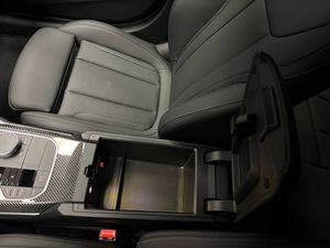 BMW i4 bild 34