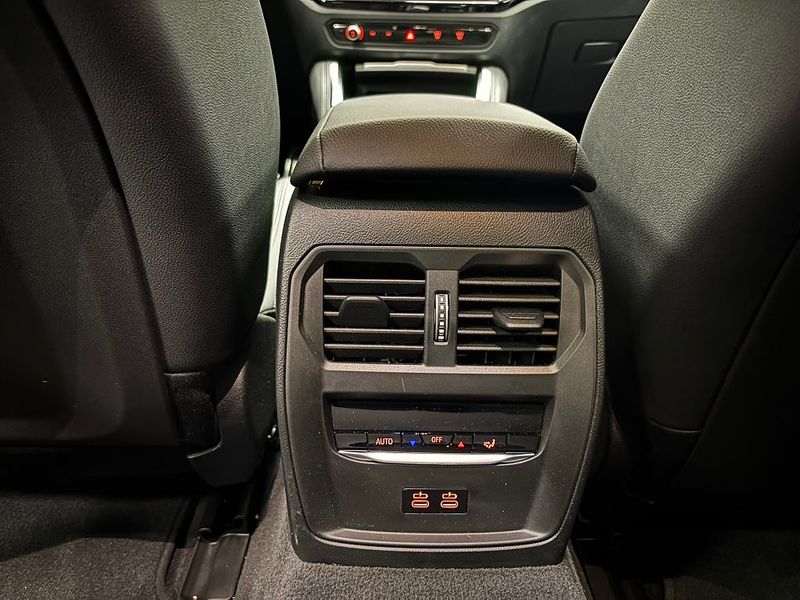 BMW i4 bild 15
